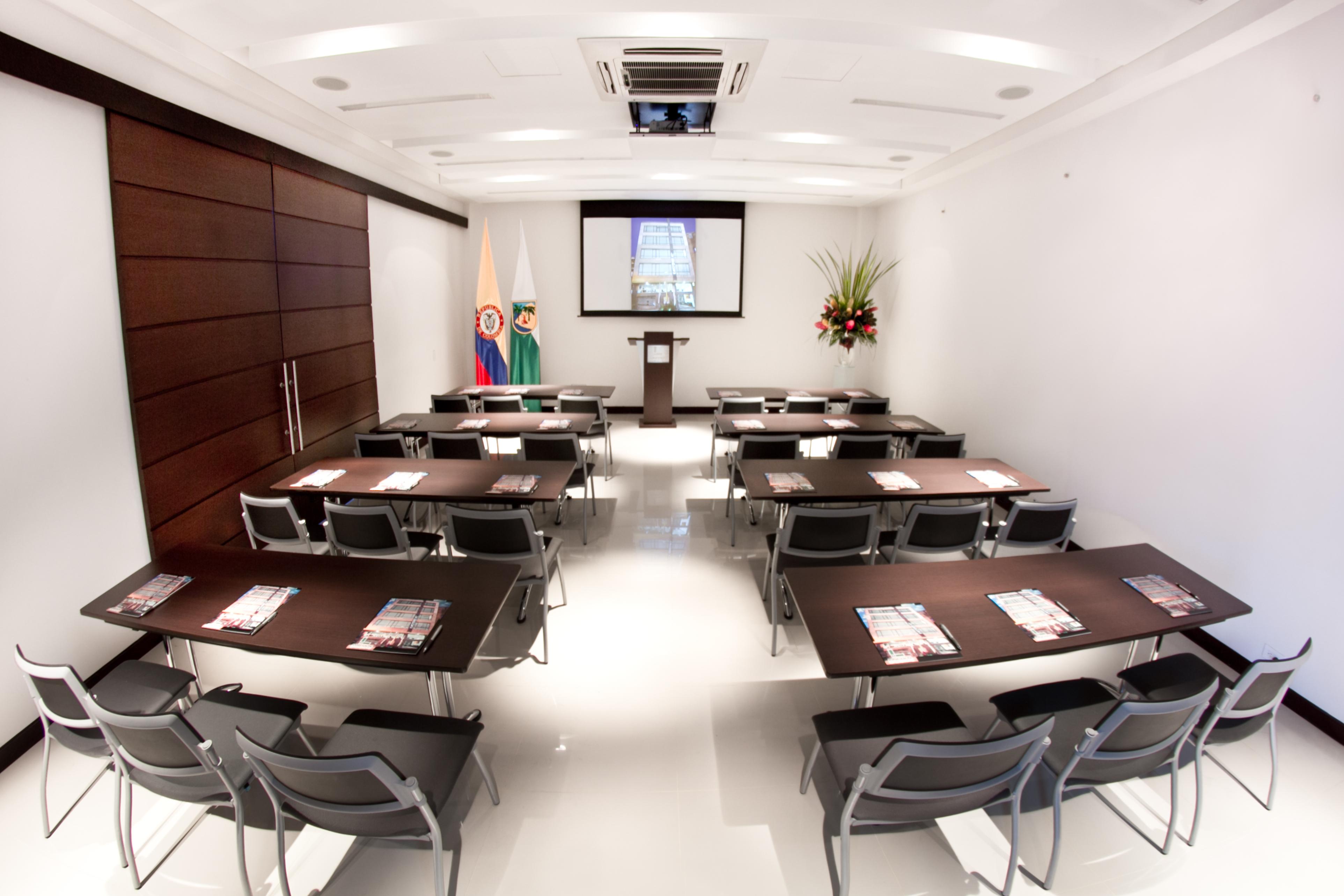 Hotel Lincoln Medellín Zewnętrze zdjęcie