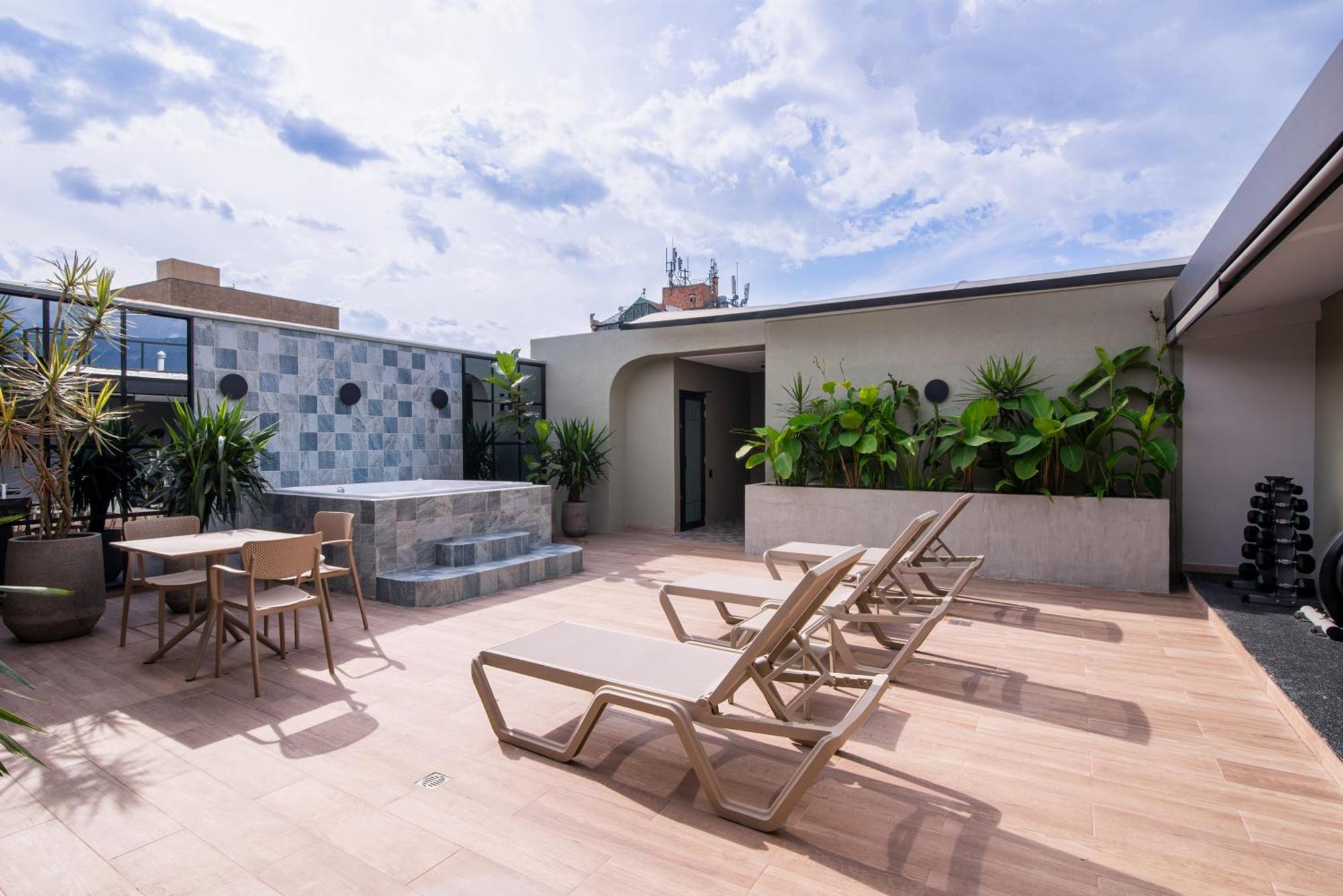 Hotel Lincoln Medellín Zewnętrze zdjęcie