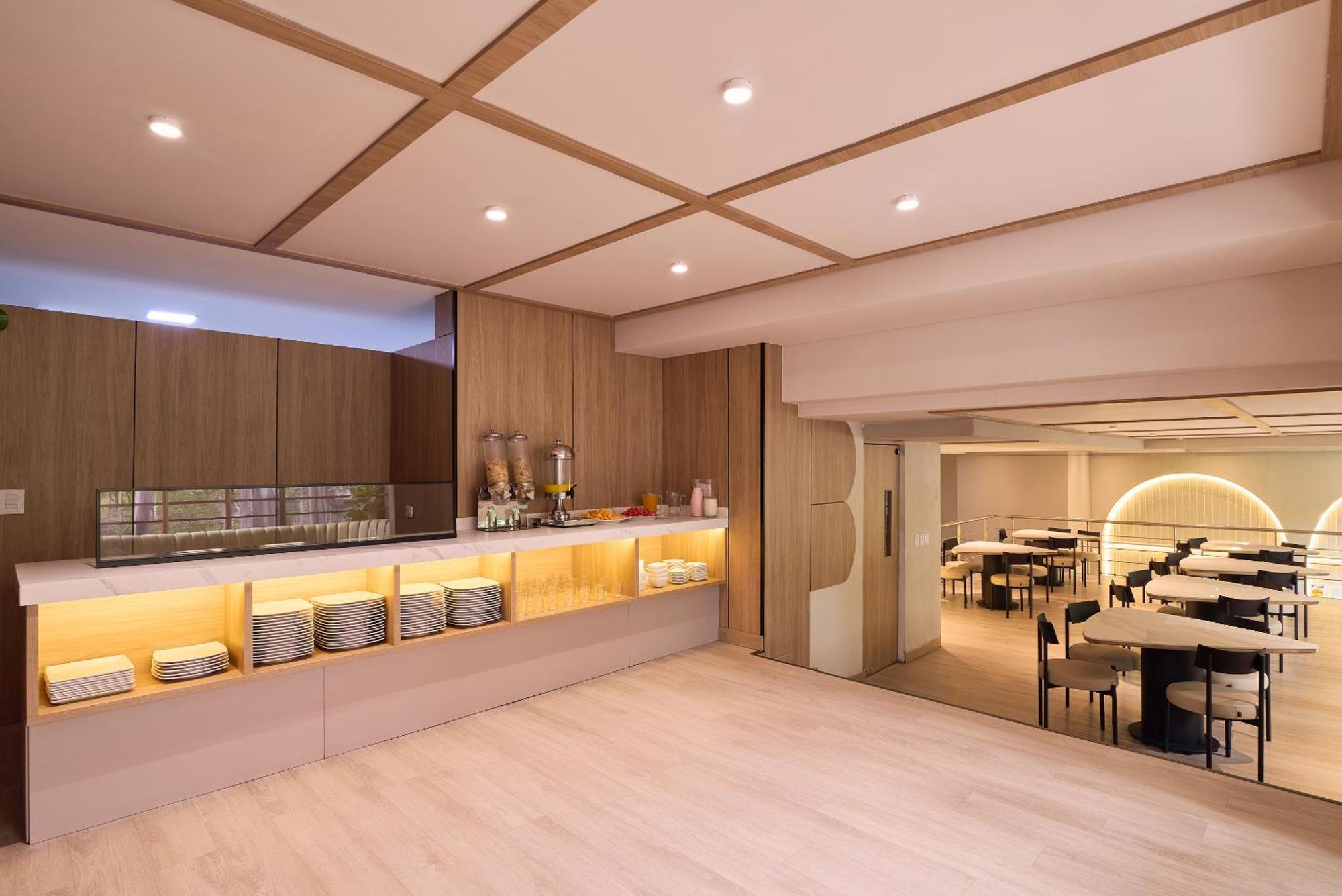Hotel Lincoln Medellín Zewnętrze zdjęcie