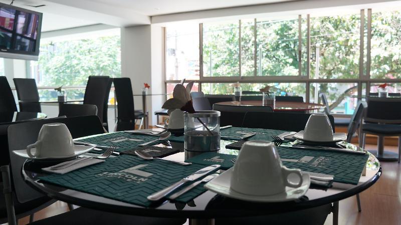 Hotel Lincoln Medellín Zewnętrze zdjęcie