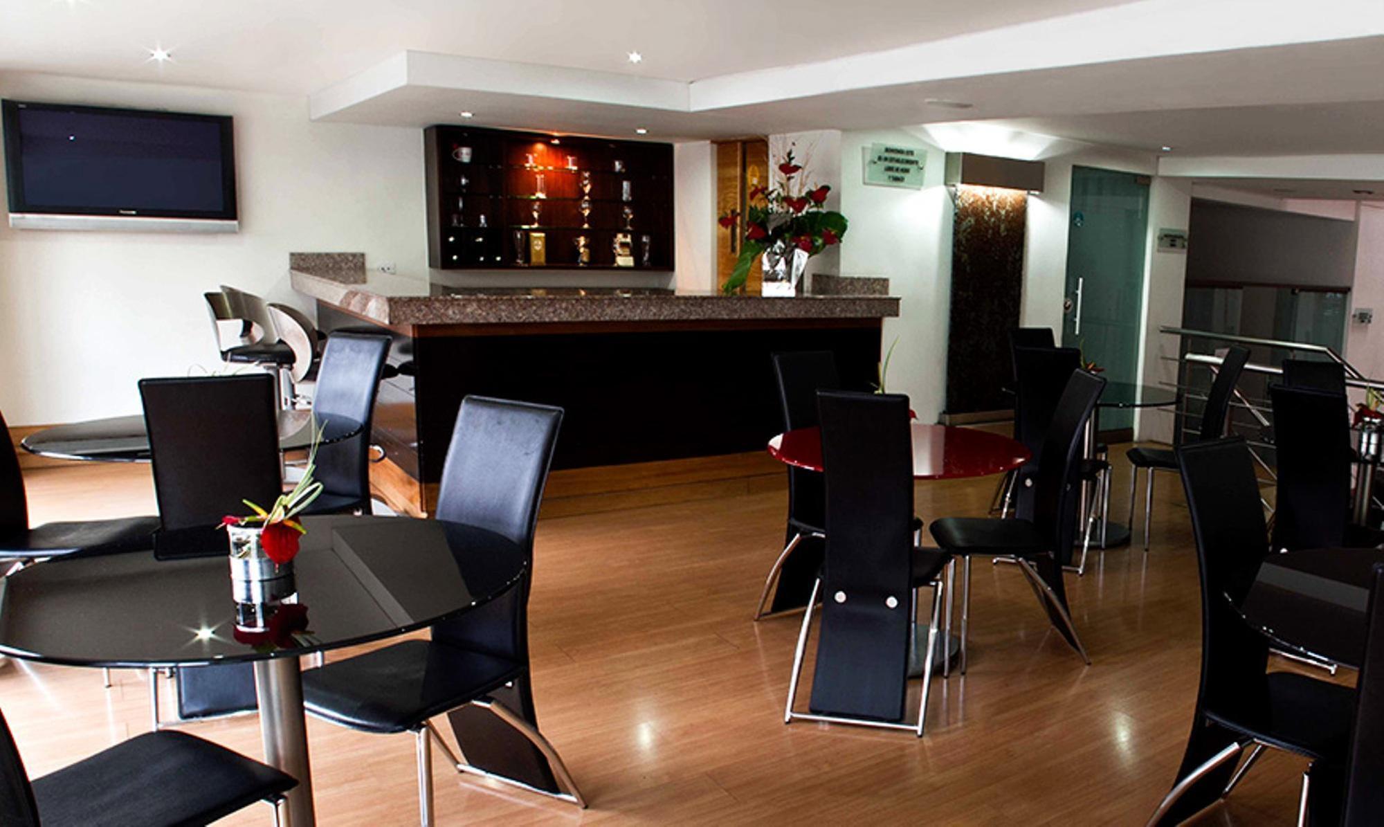 Hotel Lincoln Medellín Zewnętrze zdjęcie